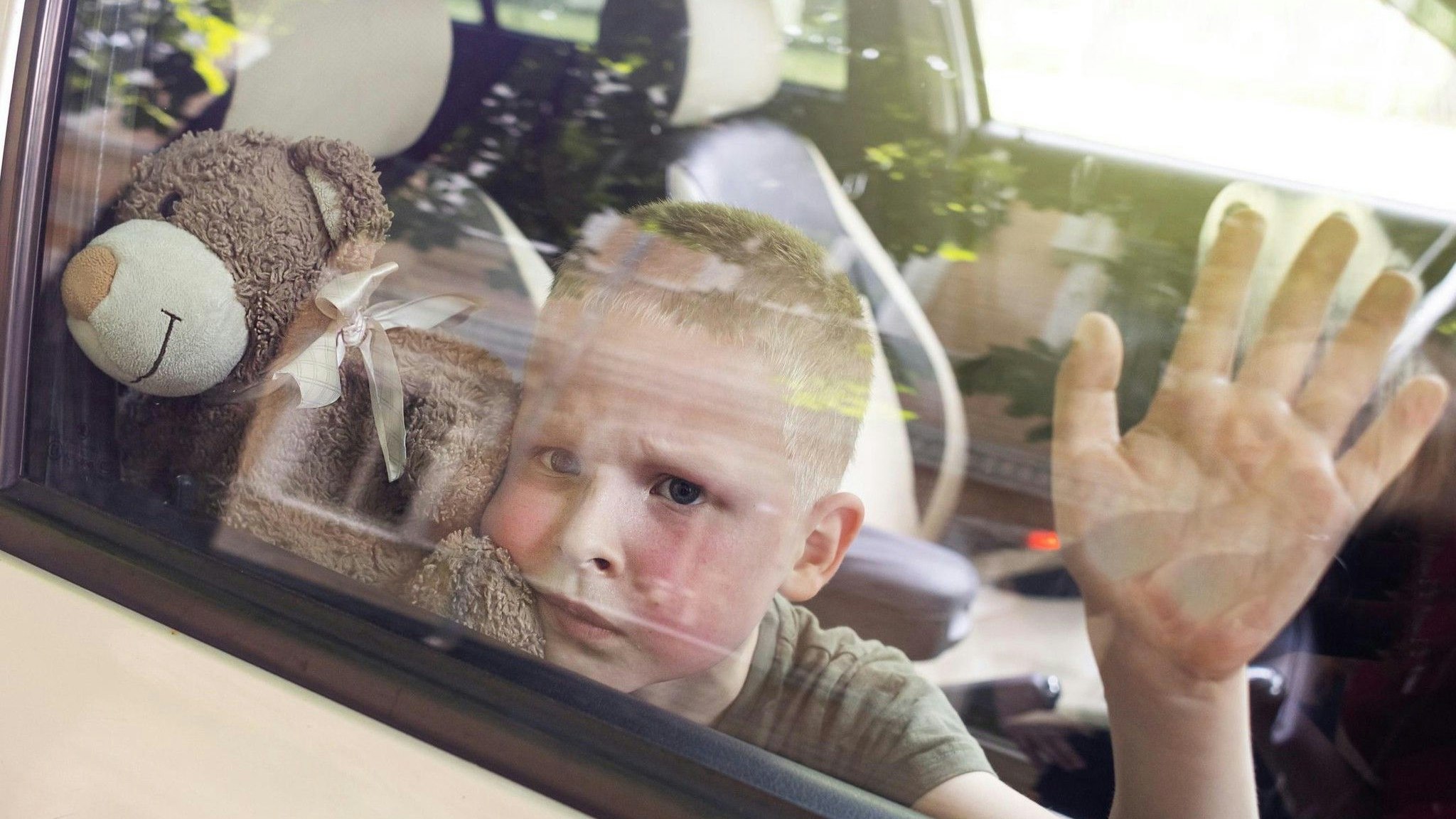 Heute.at - Enkel (8) bei Hitze im Auto gelassen – Oma verurteilt