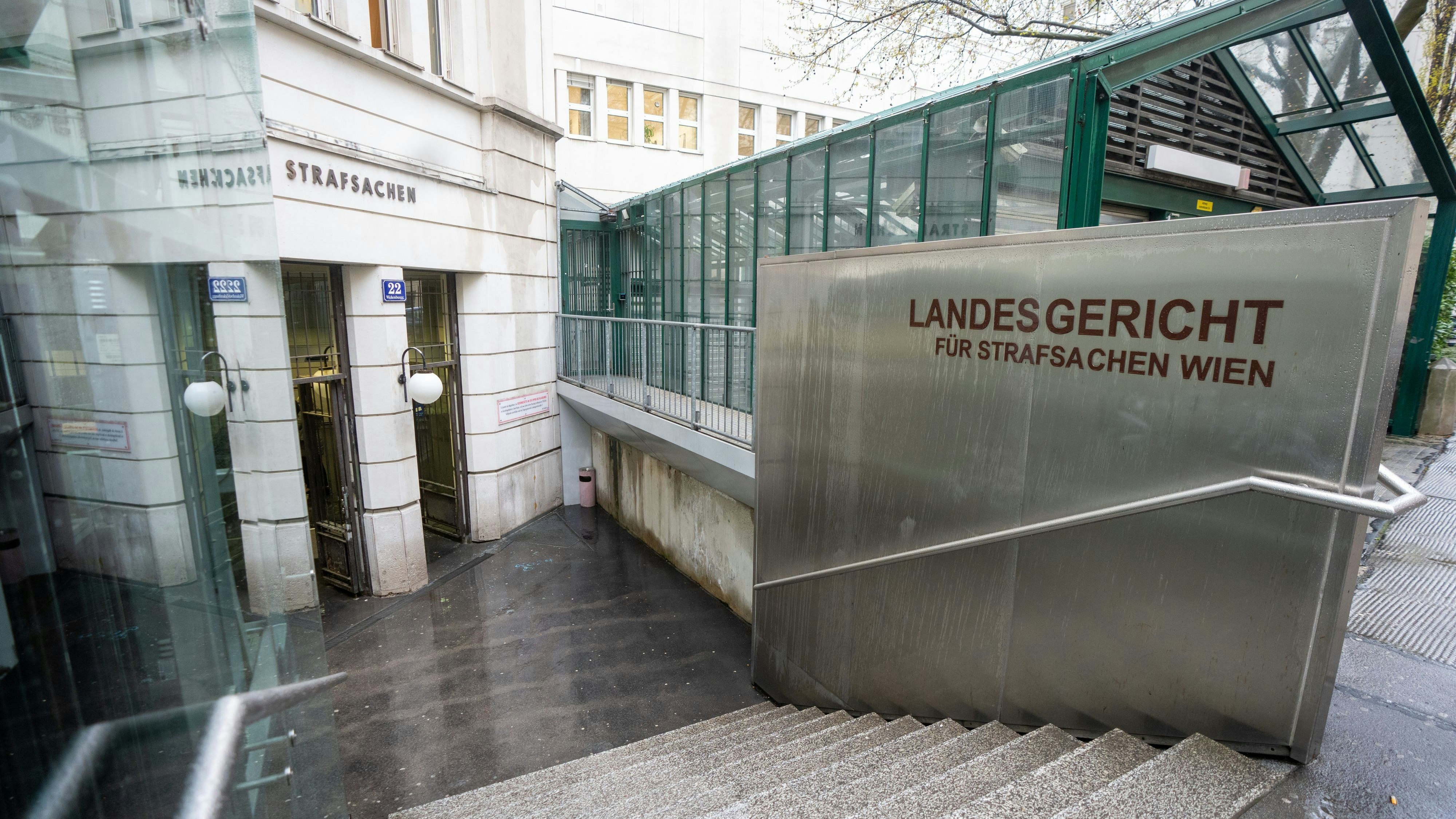 Heute.at - Millionen veruntreut – Wiener Anwalt muss ins Gefängnis