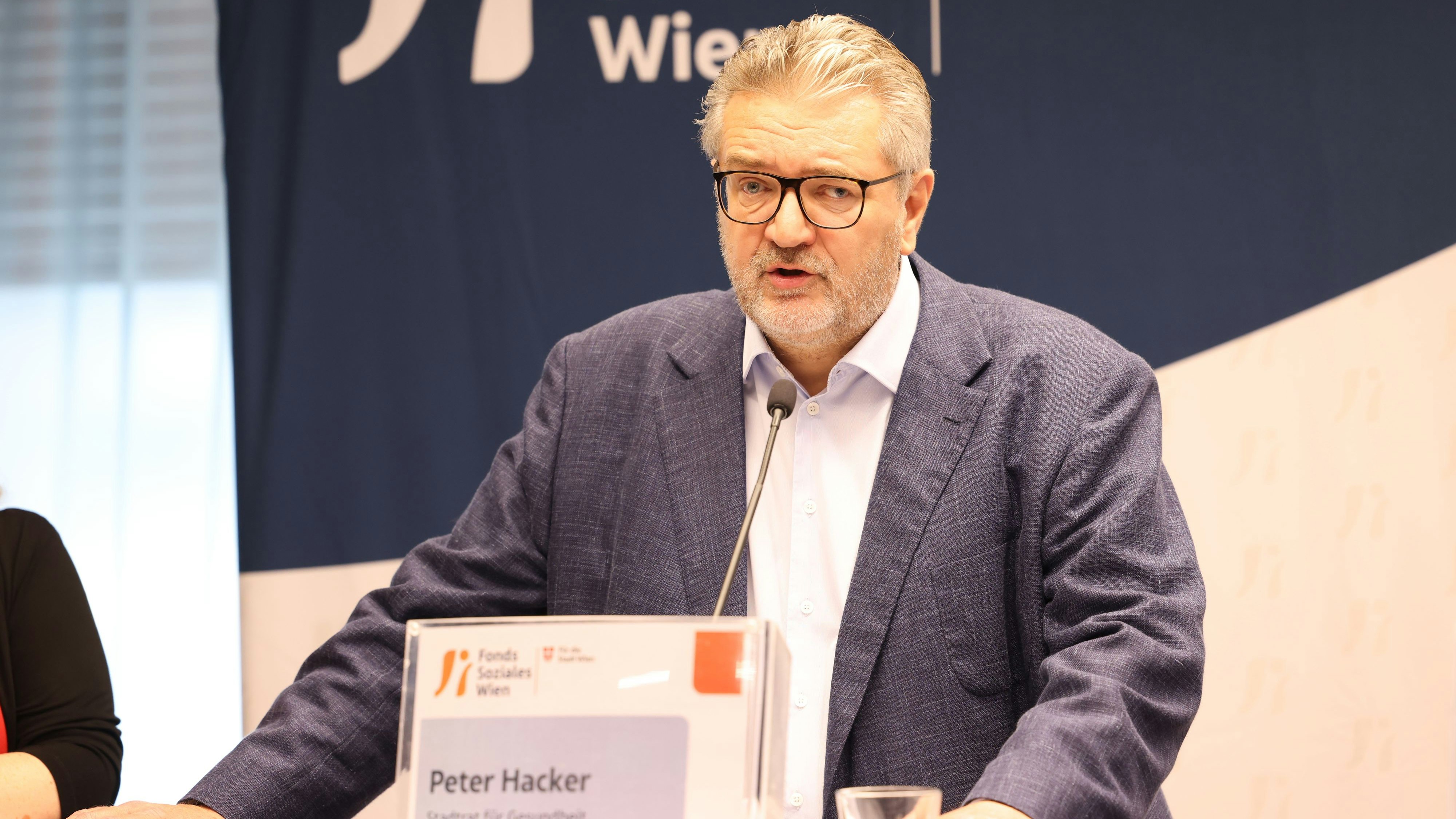 "Niemand soll im Winter auf der Straße schlafen müssen", erklärt Sozialstadtrat Peter Hacker (SP).