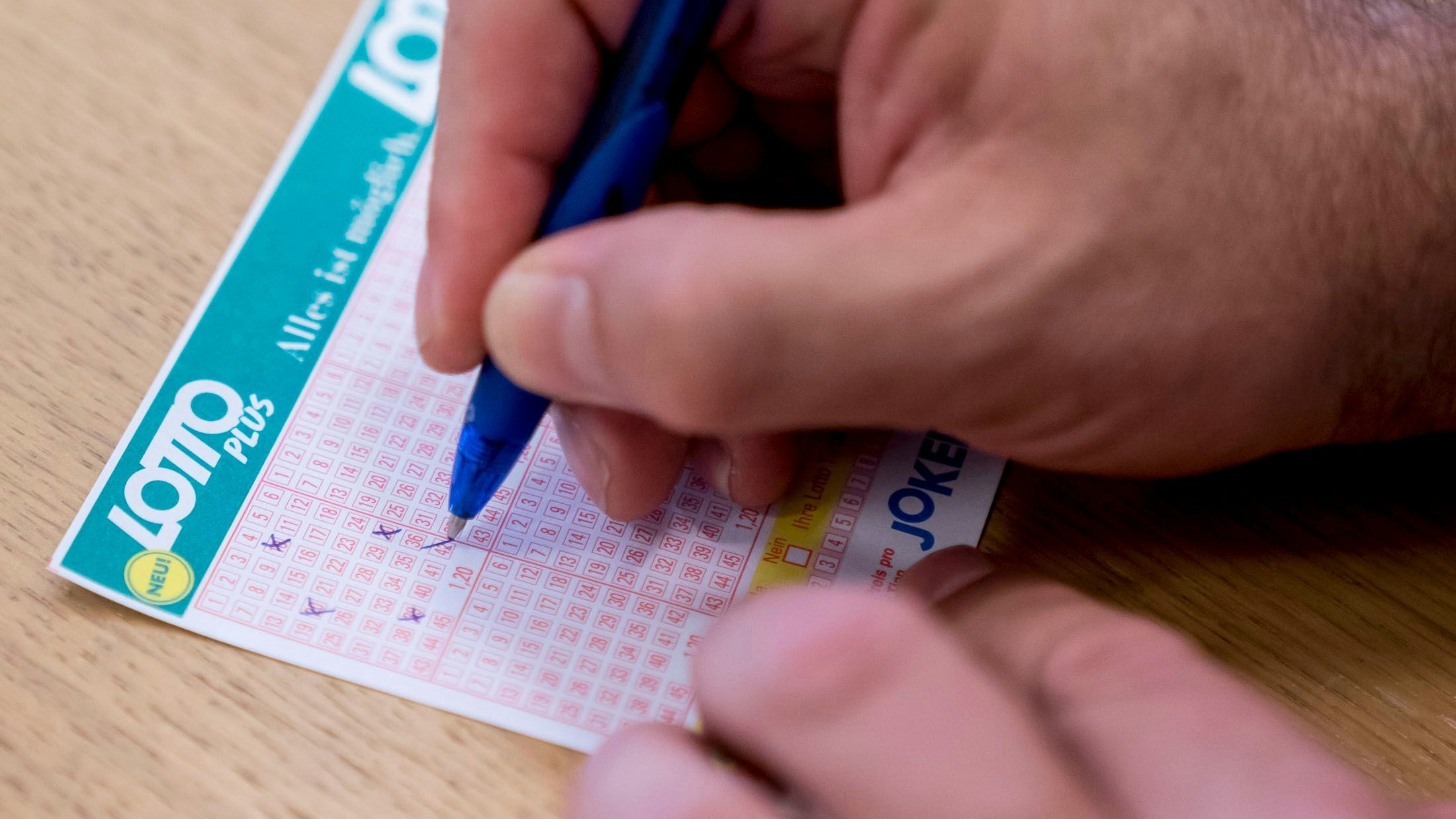 Heute.at - Studenten gewinnen mit KI 43.000 Euro per Lotto-Hack