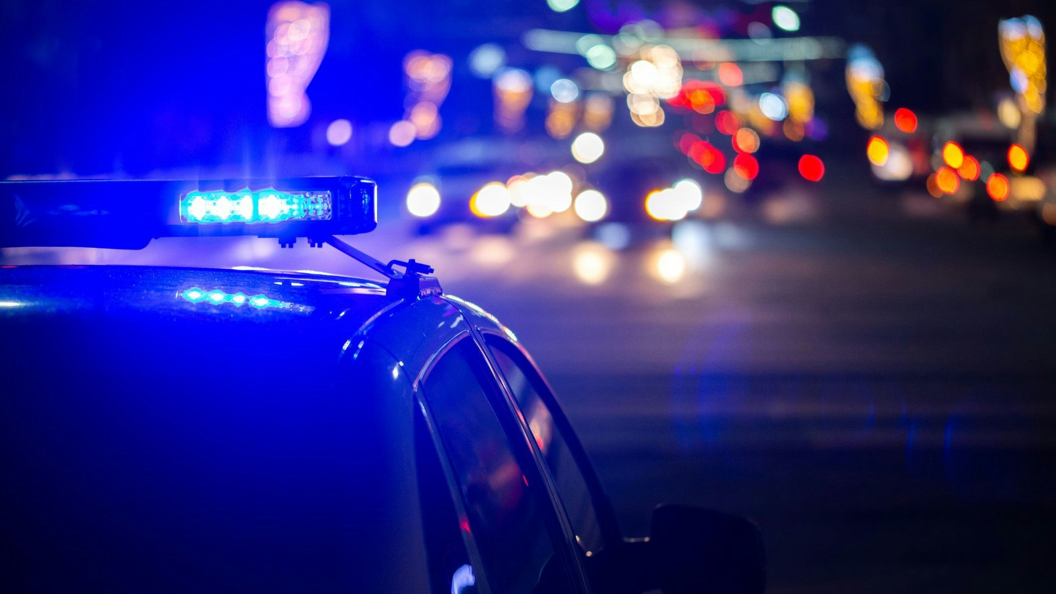 Heute.at - Alko-Lenker (23) rammt Verkehrszeichen und haut ab