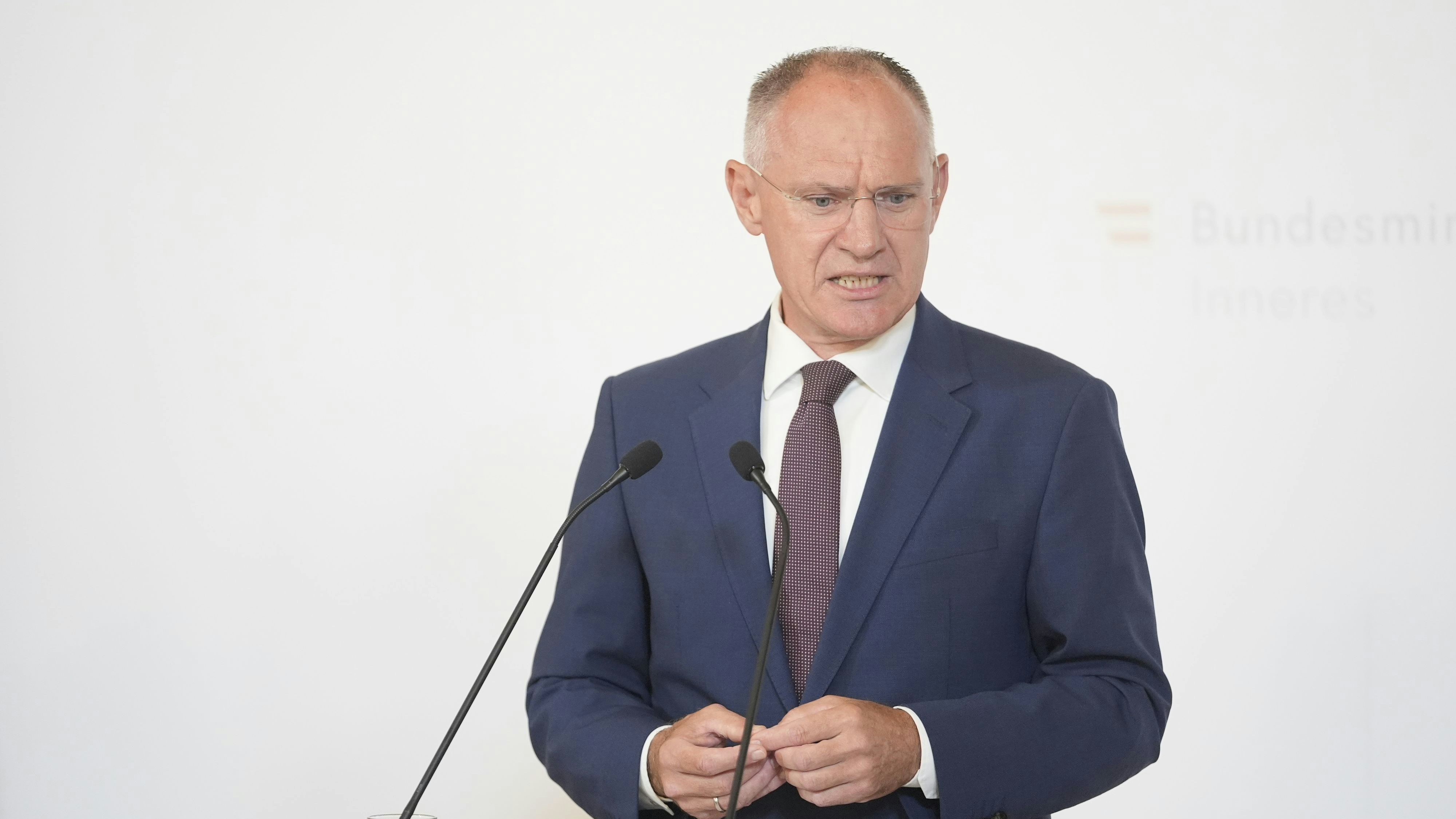 Karner: "Abschiebungen sind Teil einer strengen, harten, aber gerechten Asylpolitik."