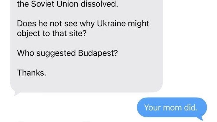 Screenshot aus dem Chatverlauf des "Huffington Post"-Reporters S.V. Dáte mit Karoline Leavitt