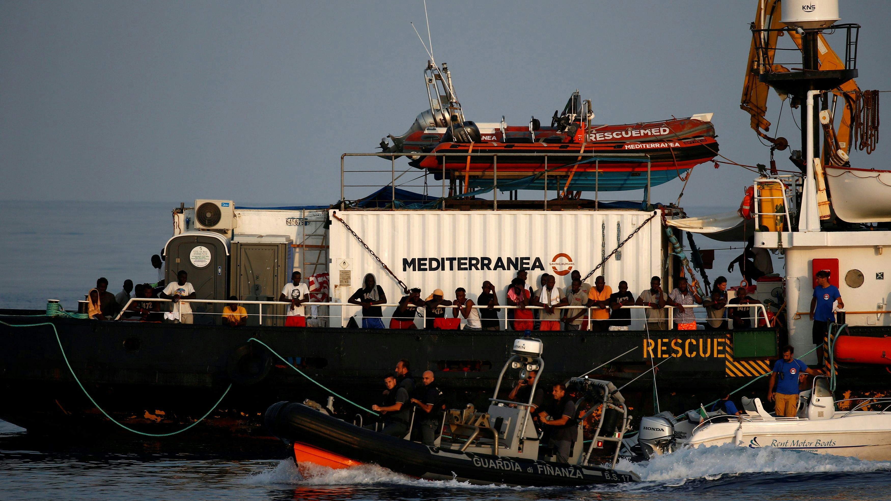 Heute.at - Seenotretter stehen plötzlich als Schlepper vor Gericht