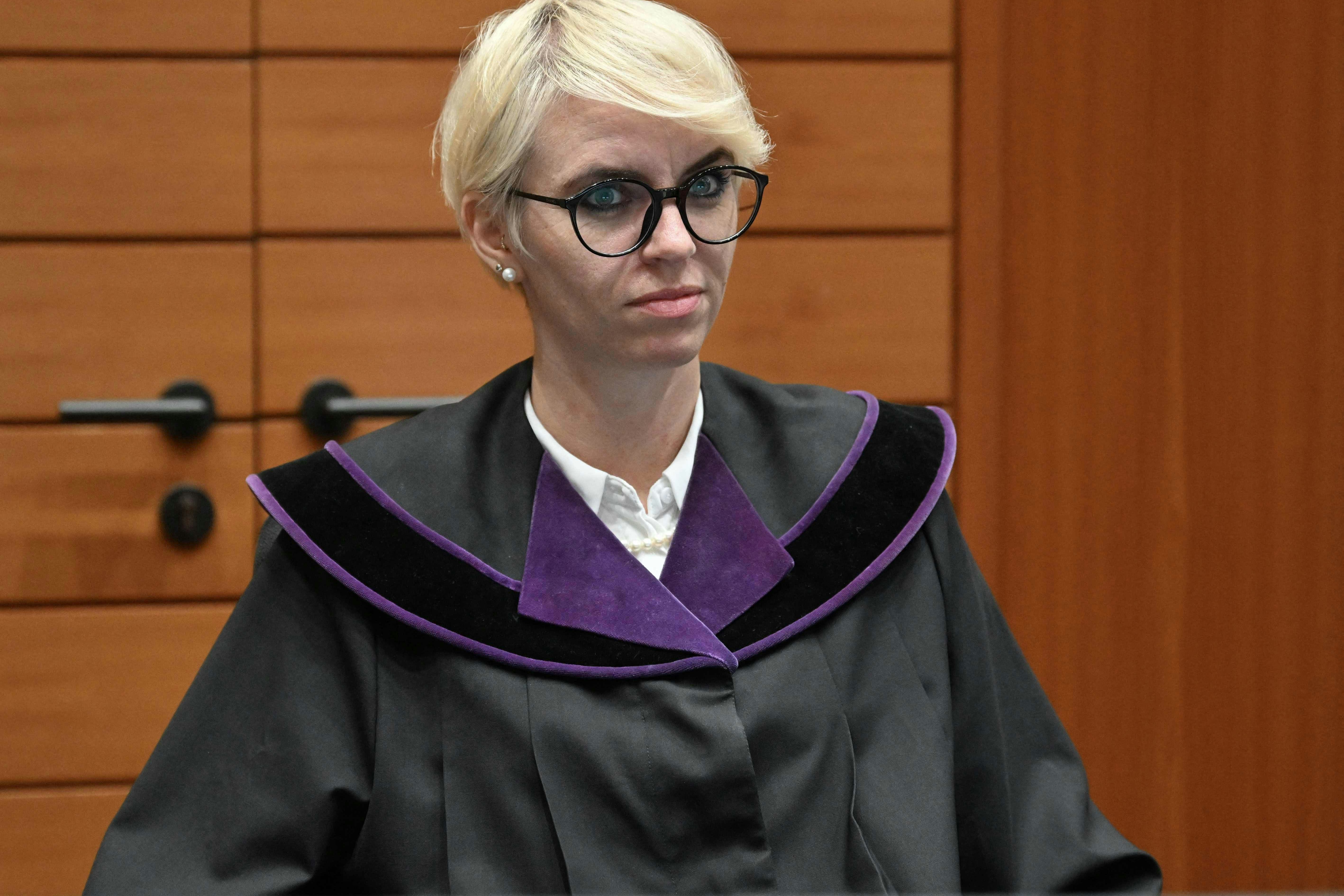 Richterin Andrea Wegscheider verurteilte René Benko wegen Gläubigerschädigung zu zwei Jahren Haft