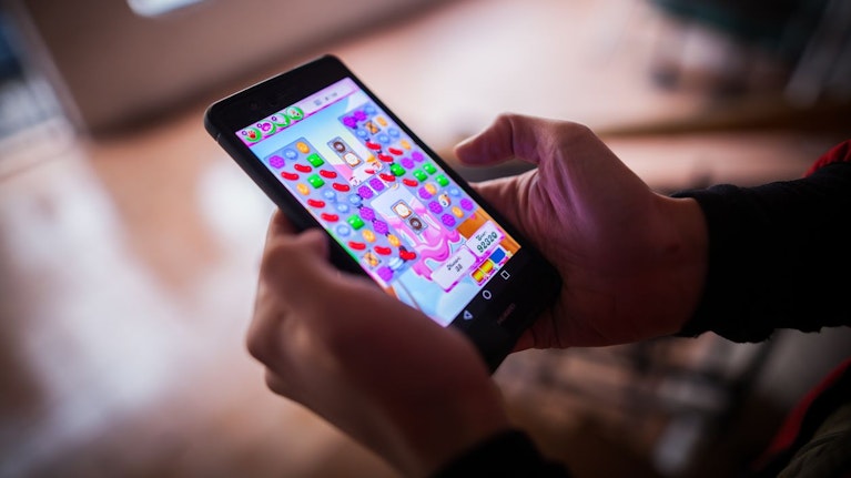 200 Milliarden US-Dollar: AppLovin, ein Unternehmen für digitale Werbung, ist inzwischen mehr wert als Uber. Ein schlauer, aber geheimer Algorithmus platziert Werbung vor allem in Smartphone-Spielen. Das könnte dem Unternehmen nun das Genick brechen.