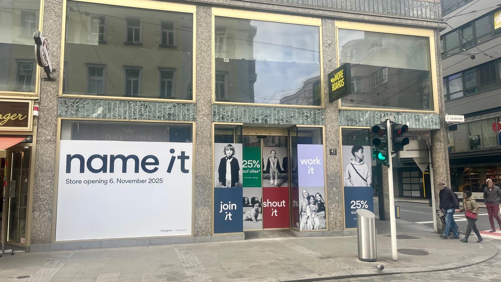 Heute.at - Palmers nach Jahrzehnten weg – nun sperrt Moderiese auf