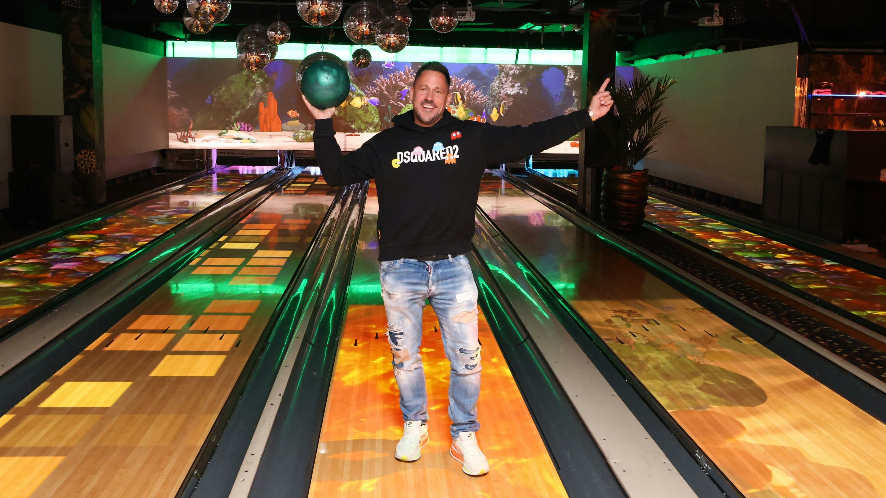 Heute.at - The Cube bringt Safari-Golf und LED-Bowling nach Wien