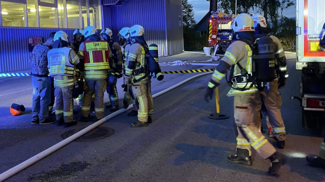 Heute.at - Technischer Defekt löst Großeinsatz bei Firma aus