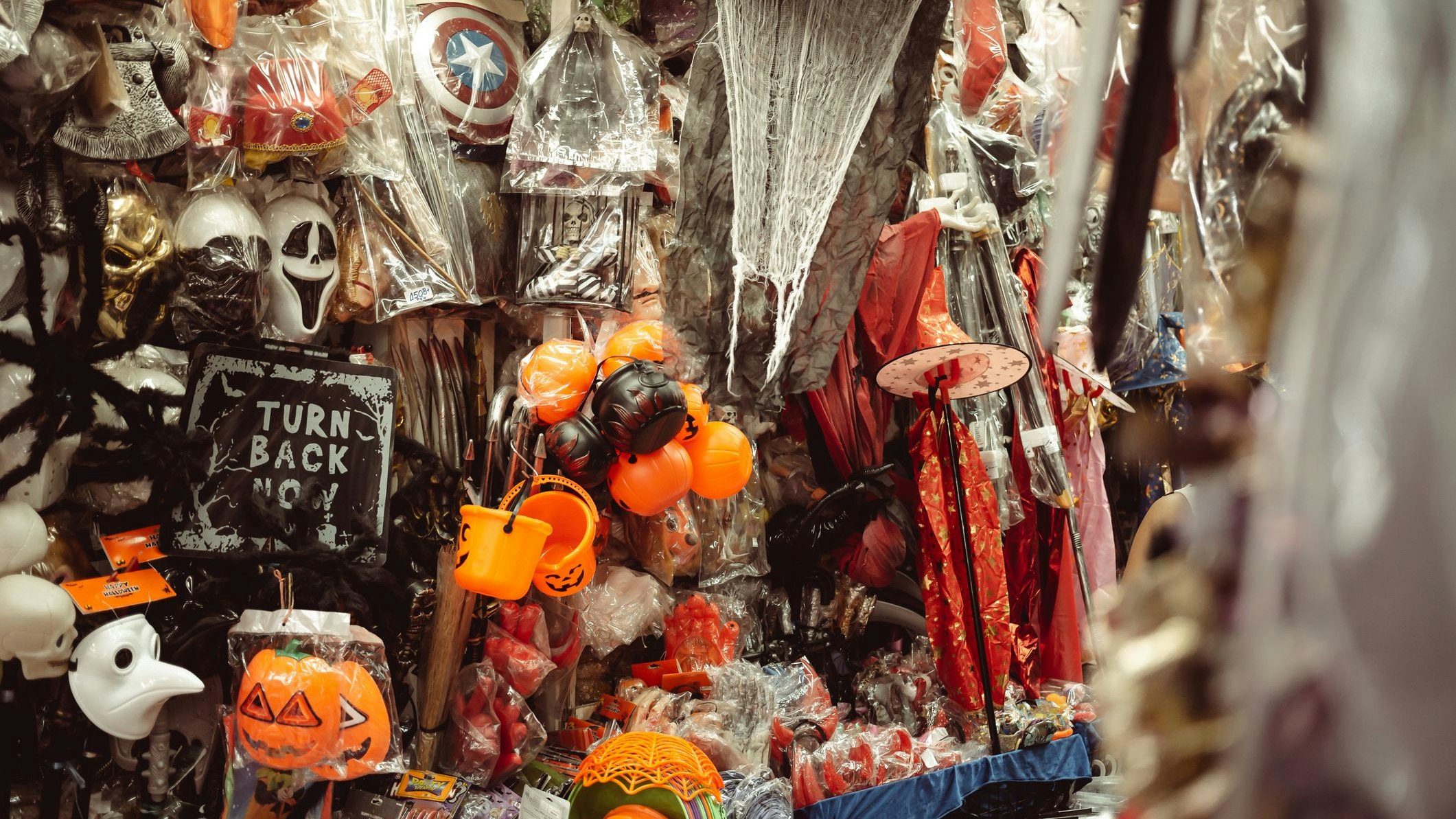 Heute.at - Vorsicht vor Fake-Shops – Betrug mit Halloween-Kostümen