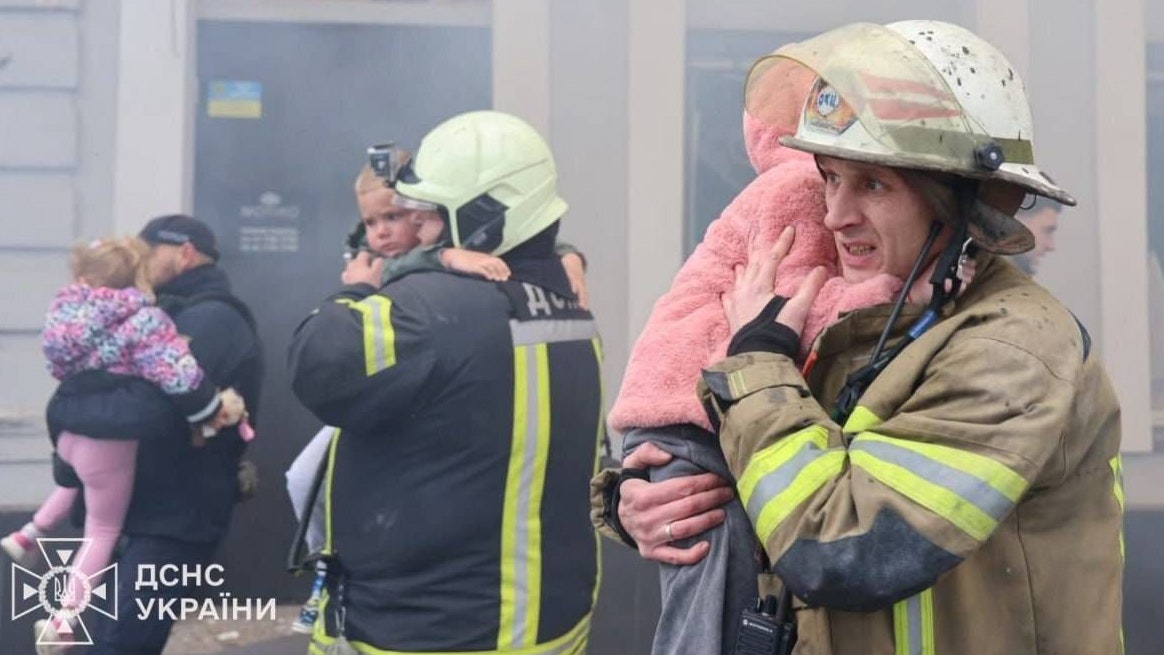 Heute.at - Putin-Armee bombardiert Kindergarten – Toter, Verletzte