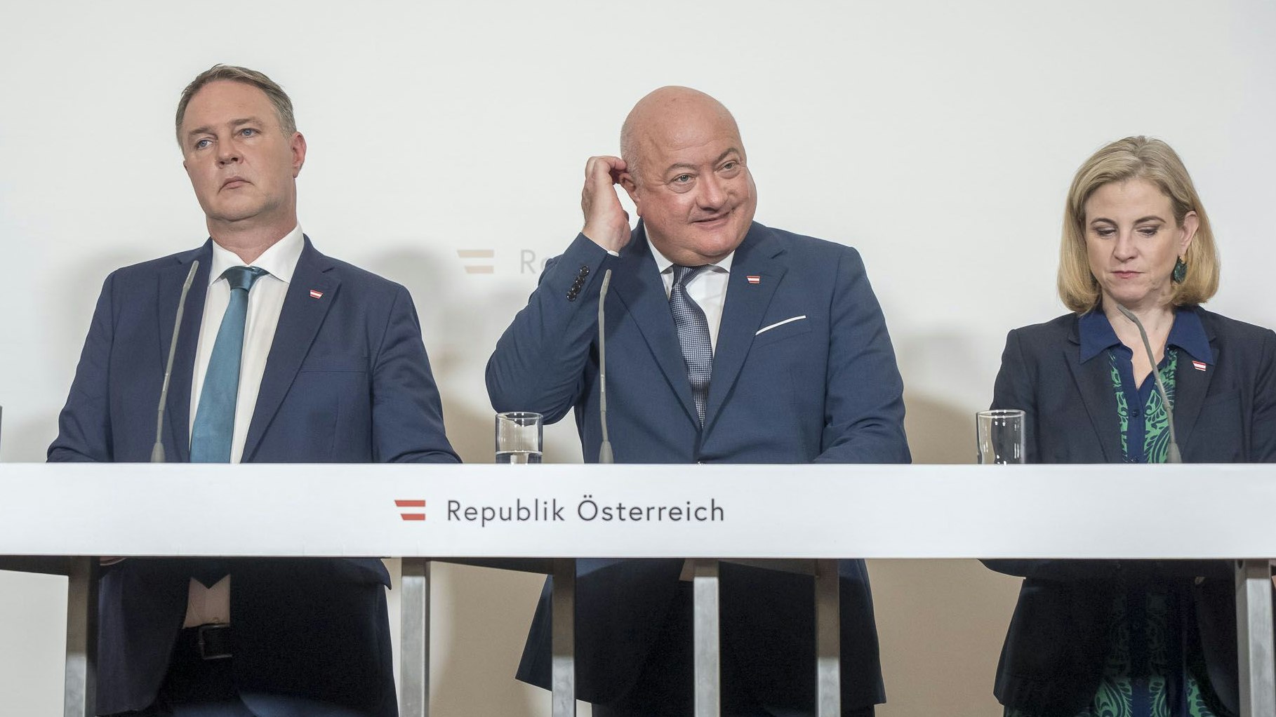 Heute.at - 61 Prozent sehen die Entwicklung Österreichs negativ