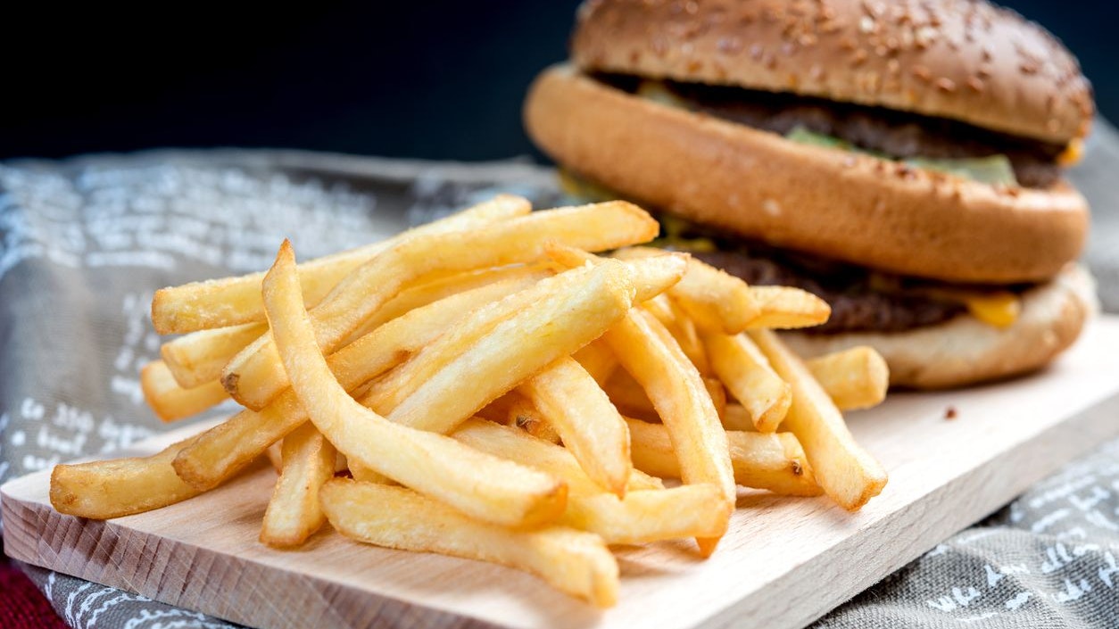 Heute.at - Ärztin: Als Schuljause alter Burger, kalte Pommes