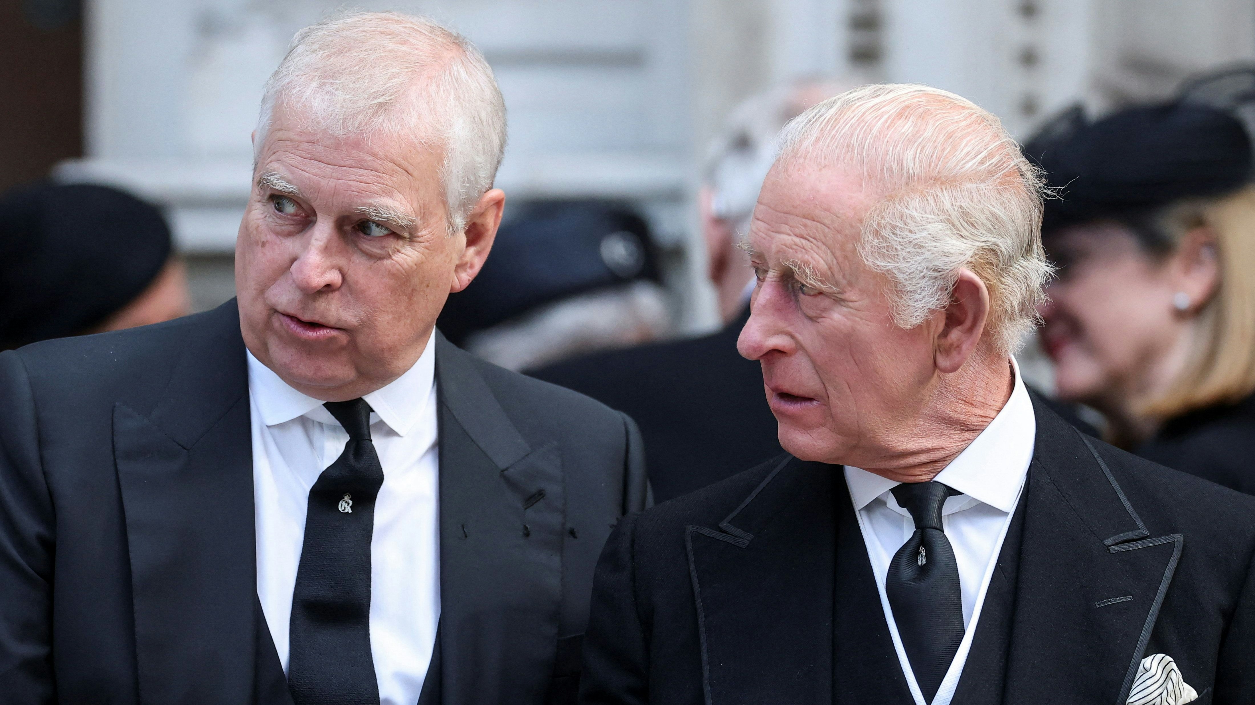 Heute.at - Hochverrat an König? Jetzt handelt Palast gegen Andrew