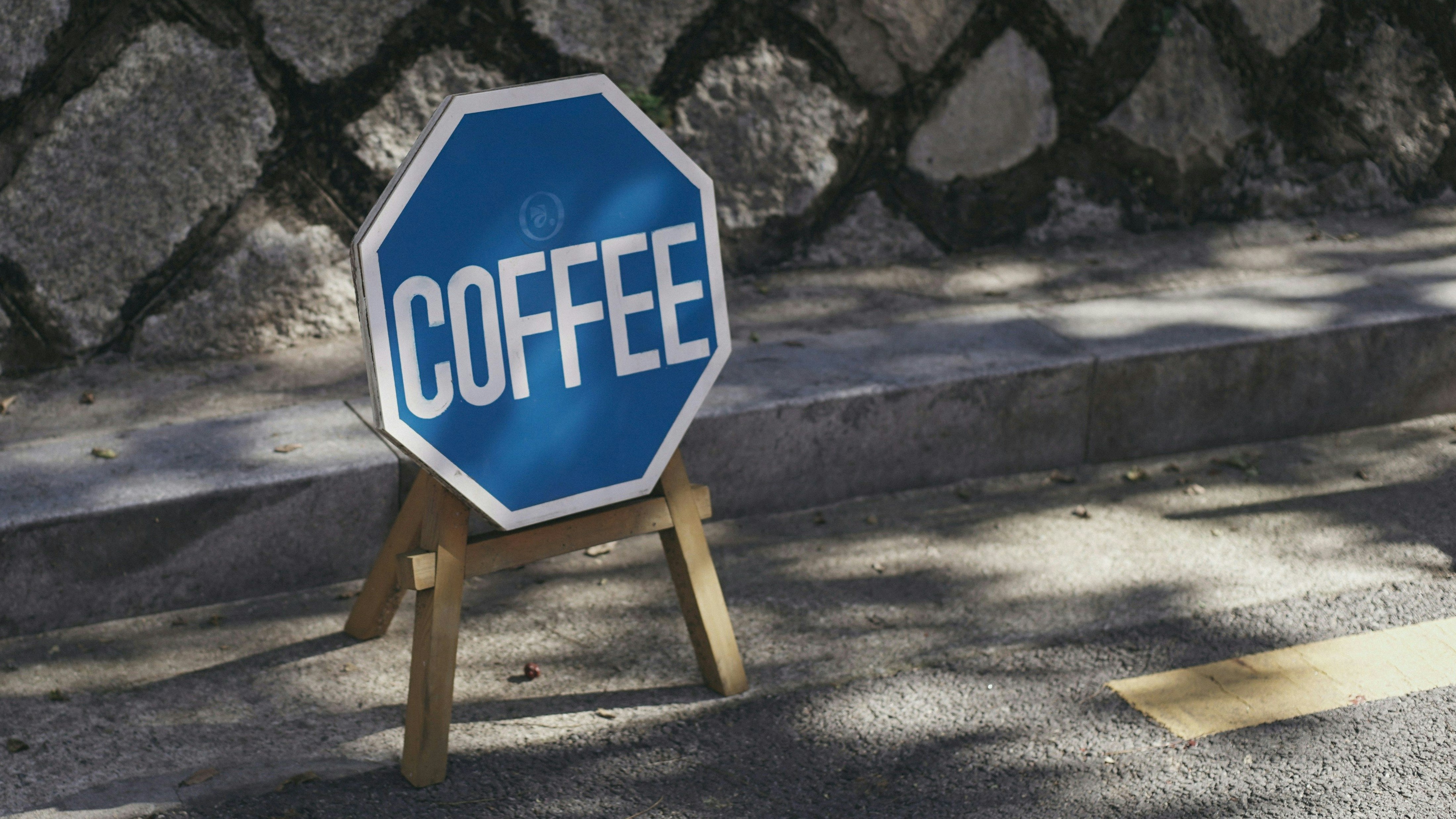 Heute.at - Kaffee falsch weggeleert – Polizei strafte sofort