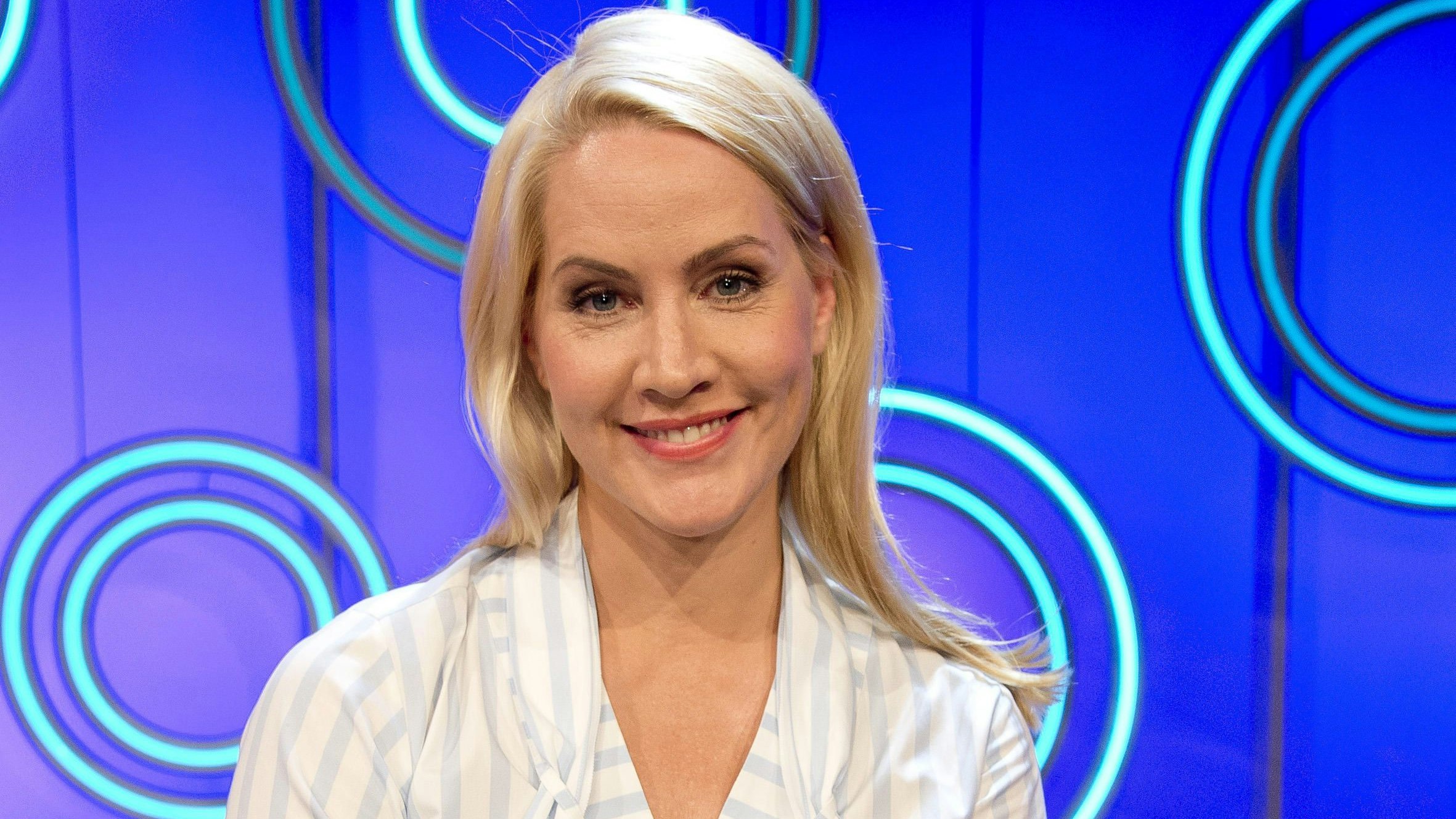 Heute.at - Mann denkt, er hat Sex mit TV-Dame: Zahlt 10.000 Euro