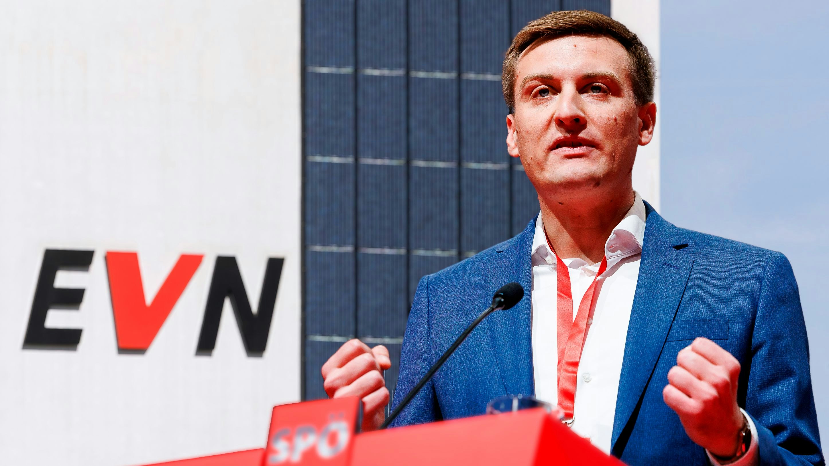 Heute.at - Hergovich: EVN soll 1 Mrd. von Übergewinn zurückgeben