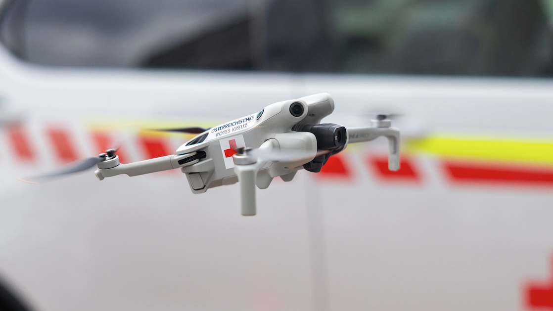 So sehen die neuen Drohnen des Wiener Roten Kreuz aus.