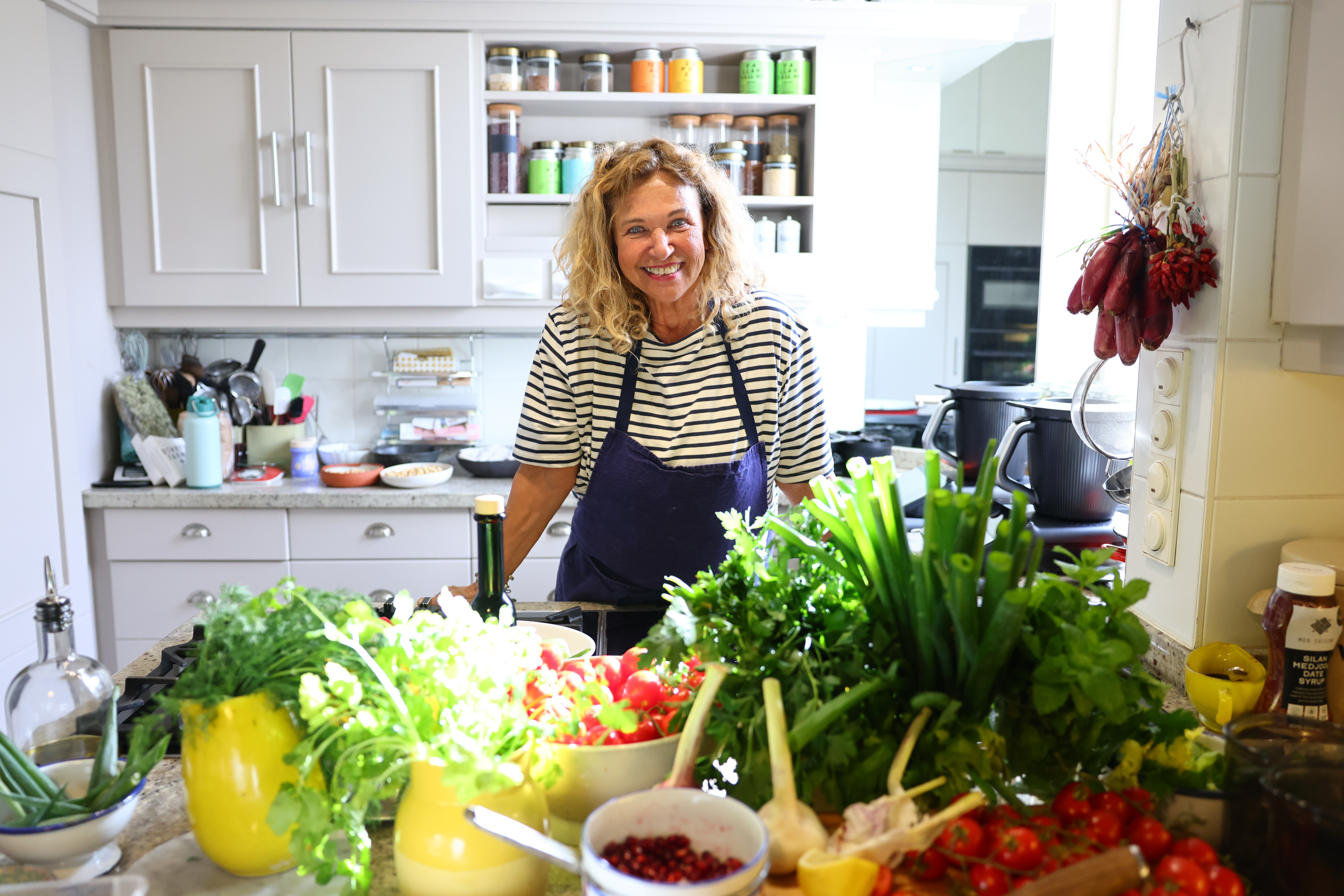 Haya Molcho öffnet ihr Zuhause – für ihre Traumküche ließ sie sogar Wände einreißen