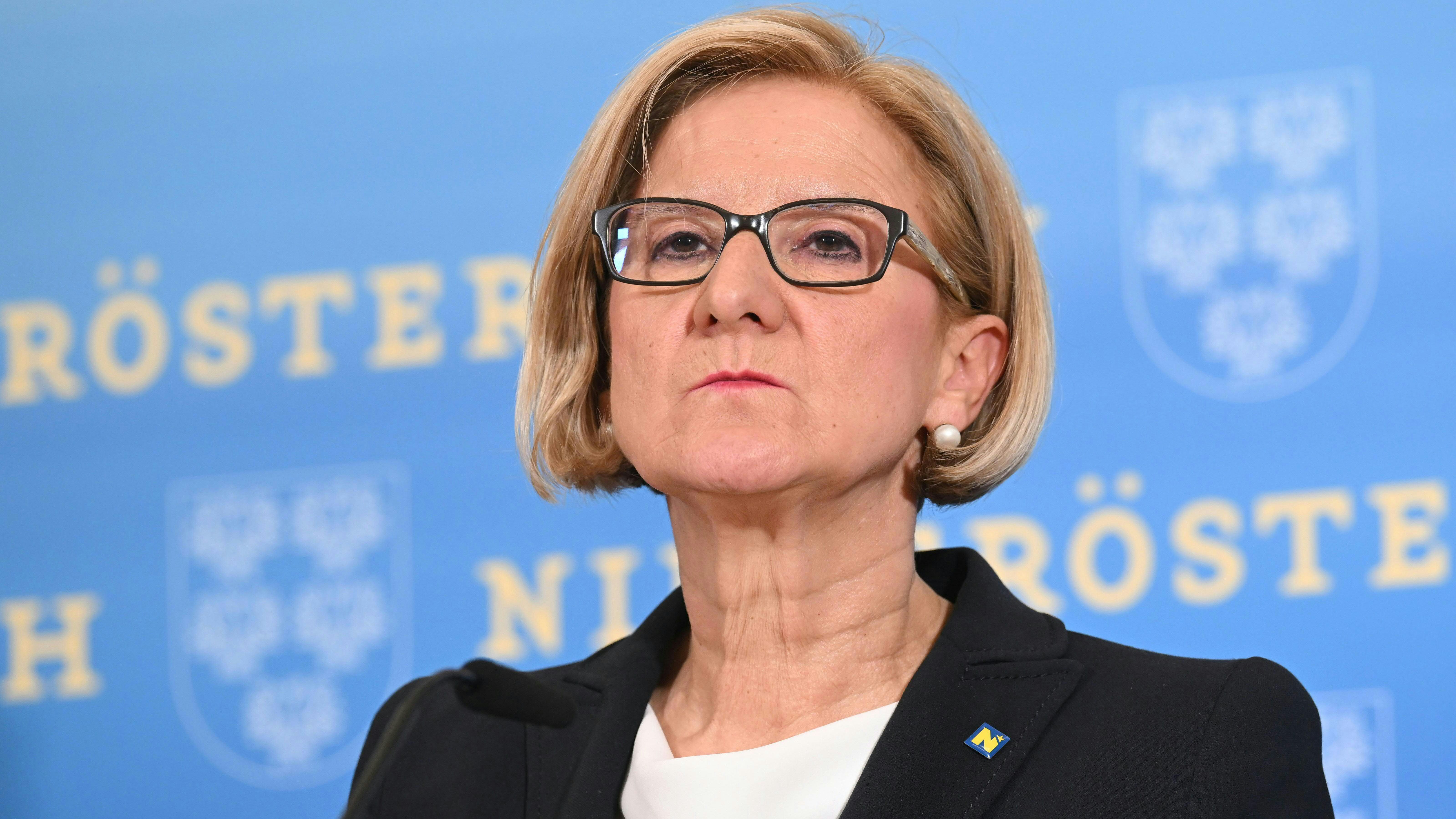 Heute.at - Mikl-Leitner schaltet sich in Kopftuch-Debatte ein