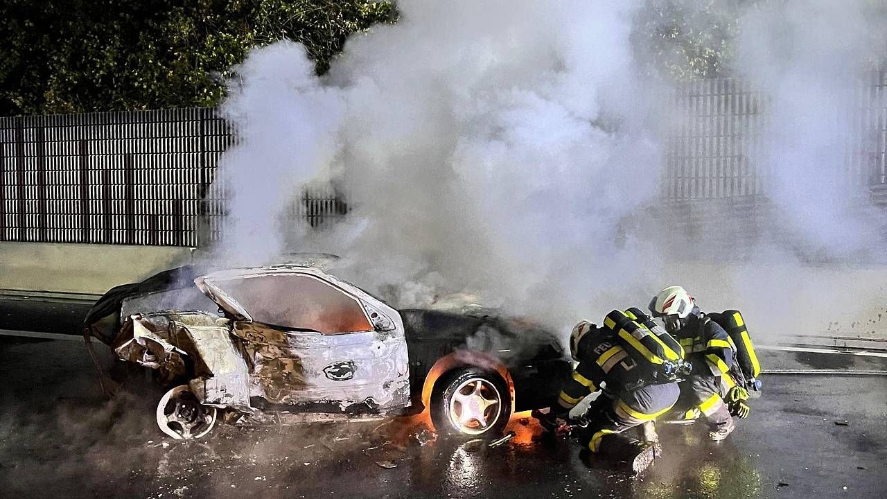 Heute.at - Auto in Flammen – Zwei Tote bei Alko-Crash auf der A9