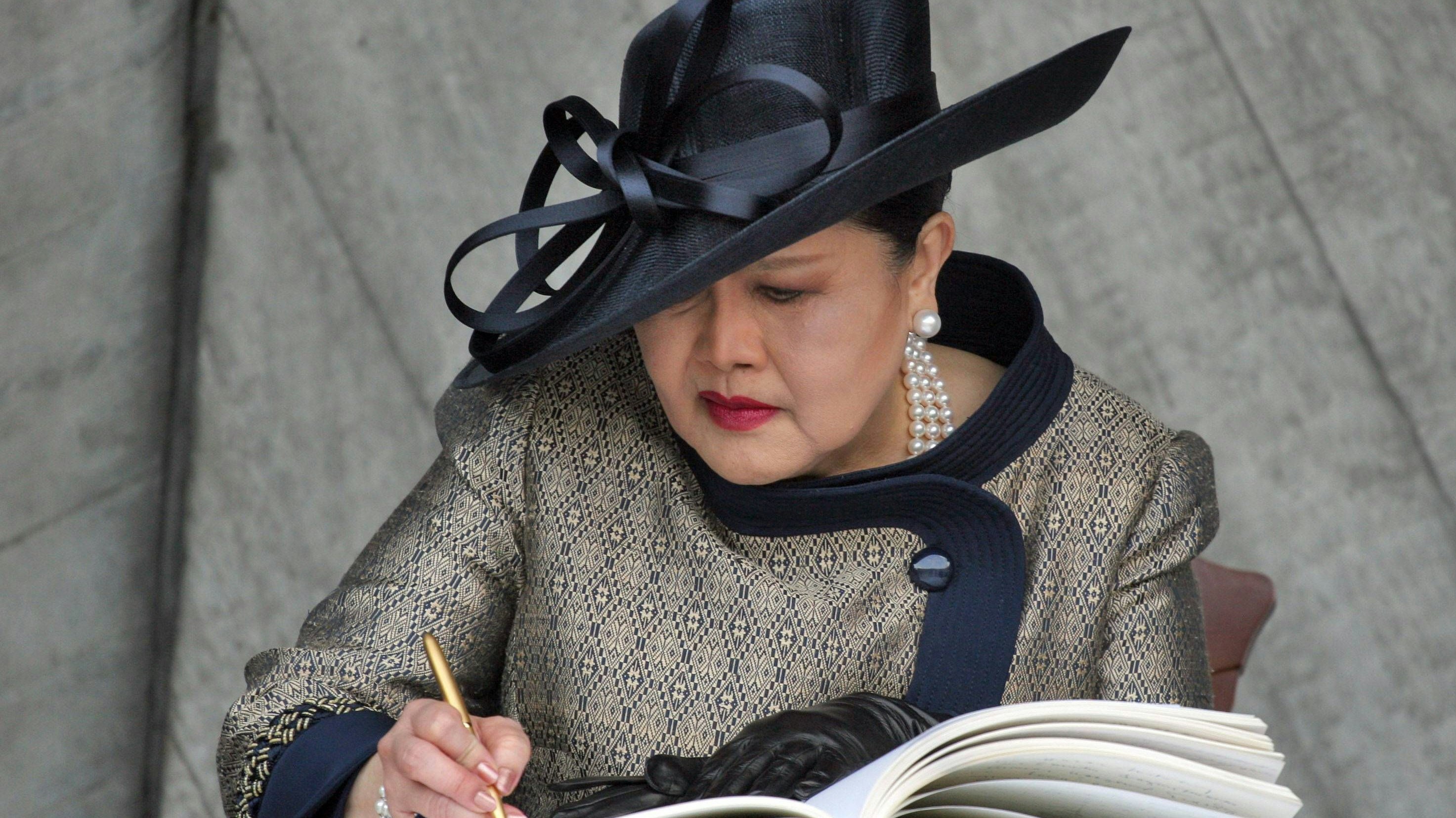 Heute.at - Thailands frühere Königin Sirikit ist tot