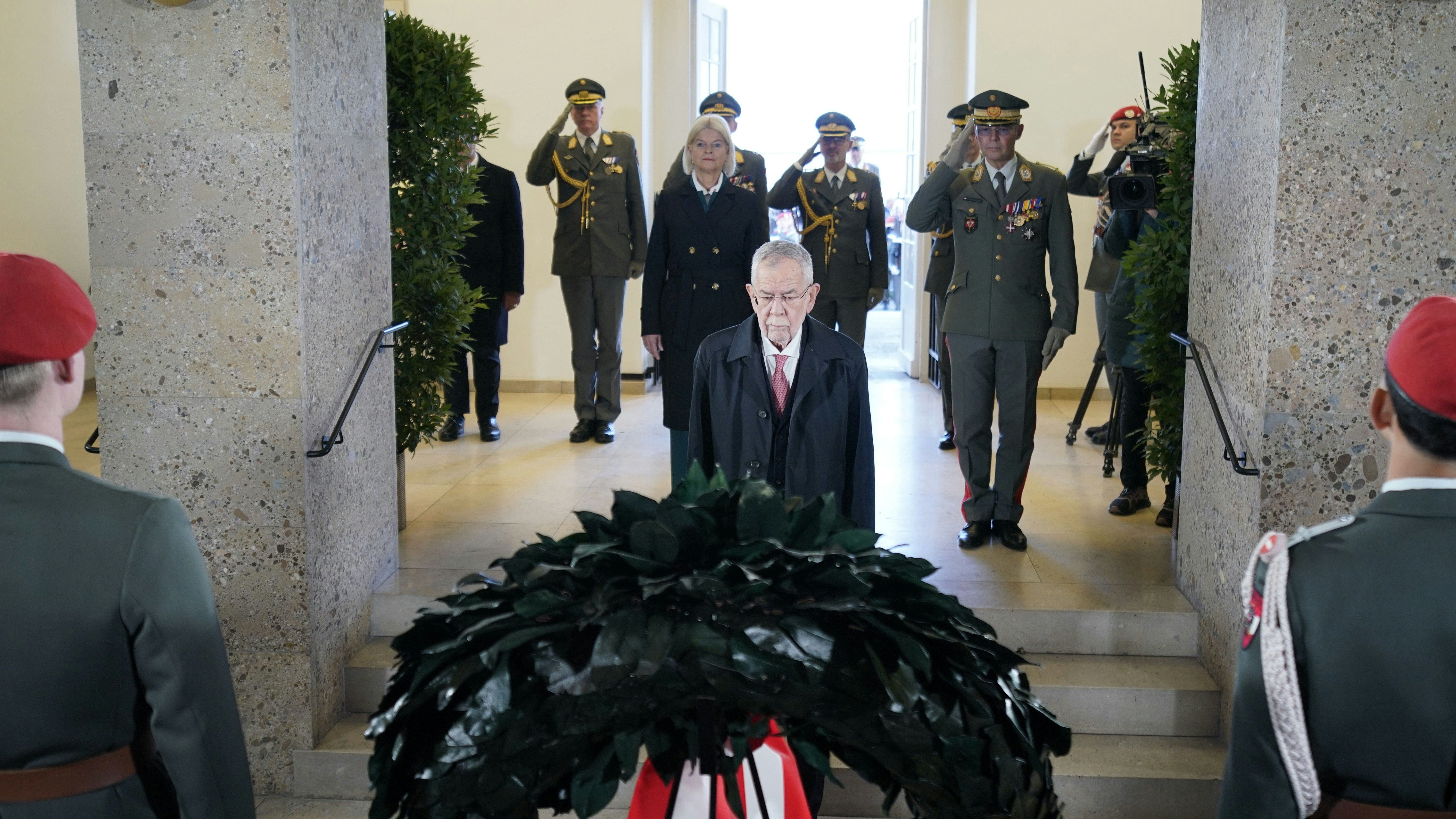 Heute.at - Leistungsschau und Kränze – So startet der Feiertag