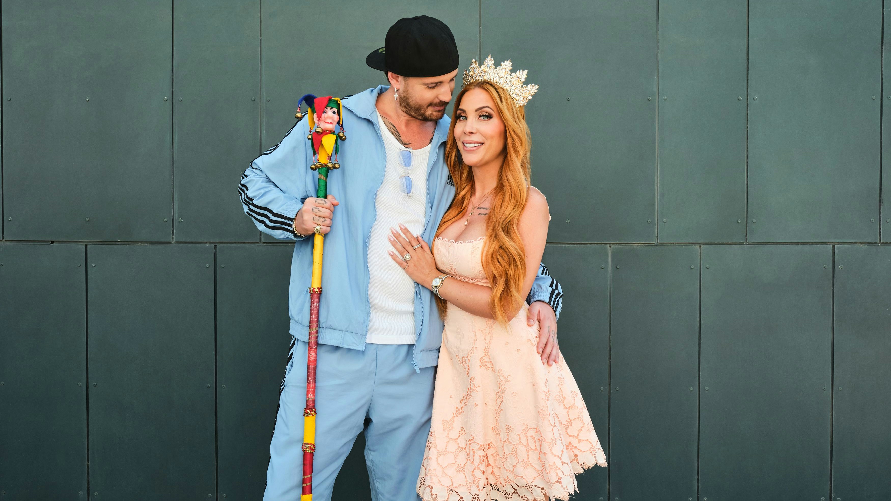 Heute.at - Tara: Jetzt zieht der Hofnarr bei der Queen ein!