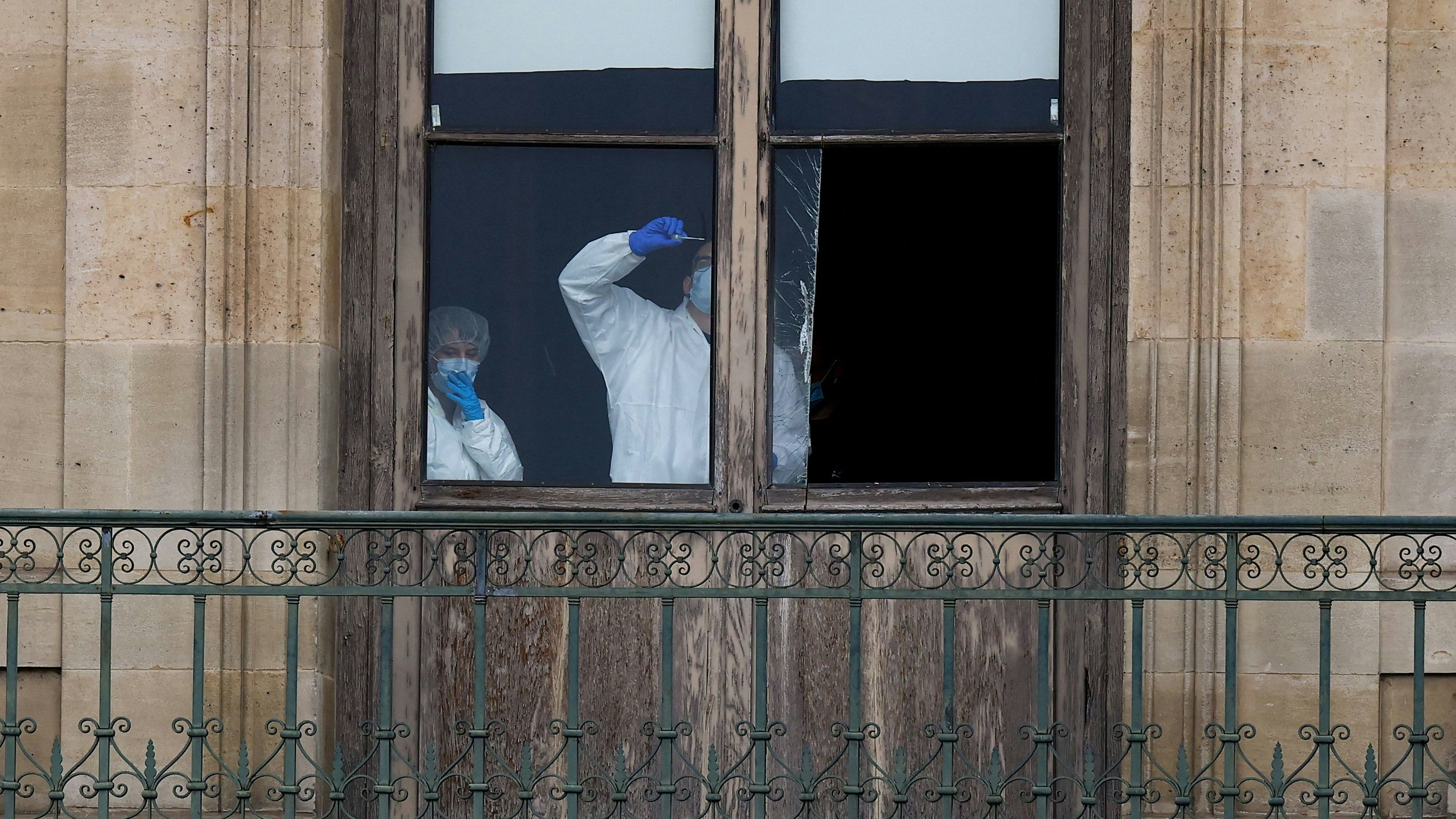Heute.at - Zwei Verdächtige nach spektakulärem Louvre-Coup gefasst