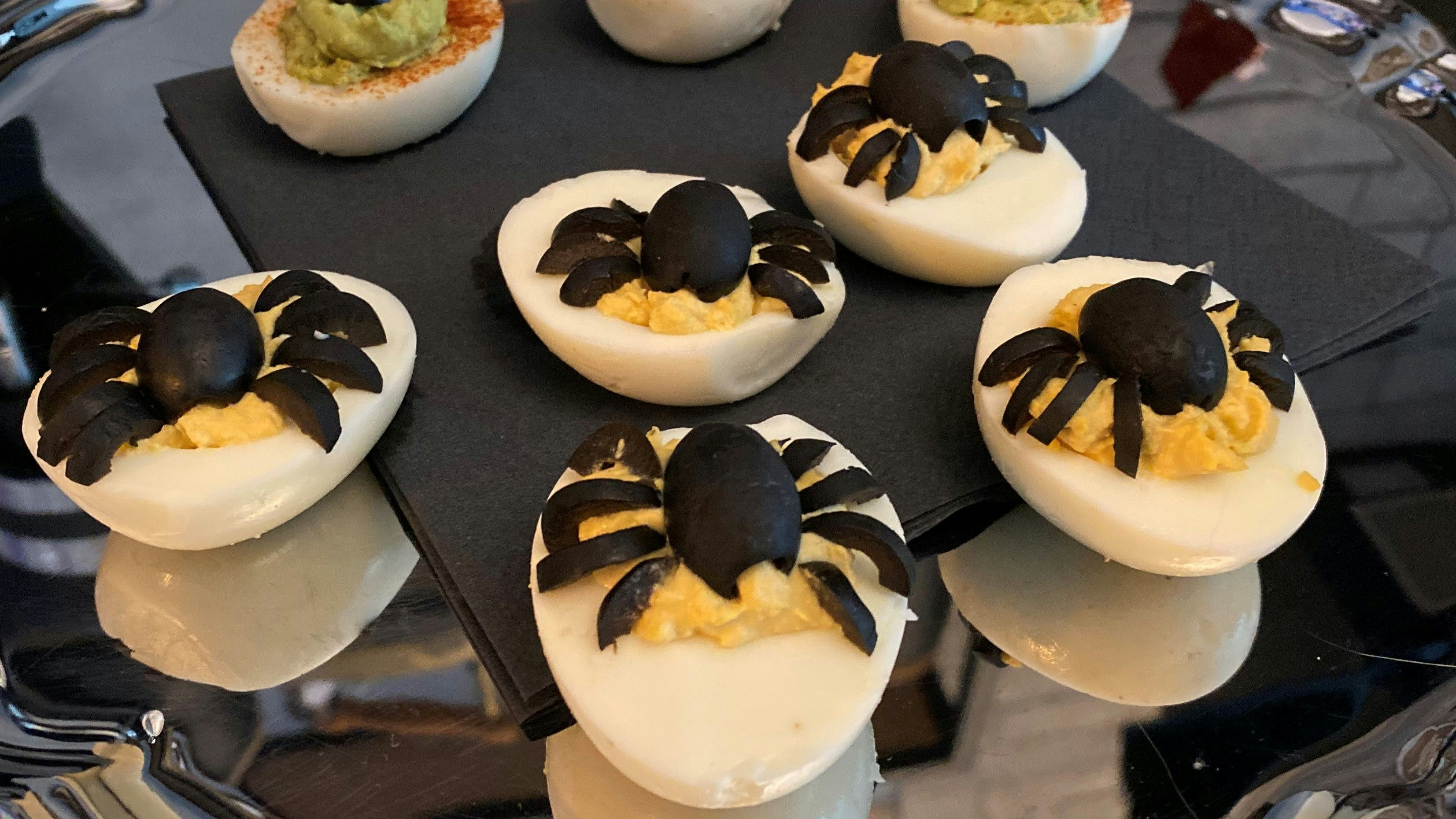 Heute.at - Diese Spinnen-Eier sind zu Halloween der Hit