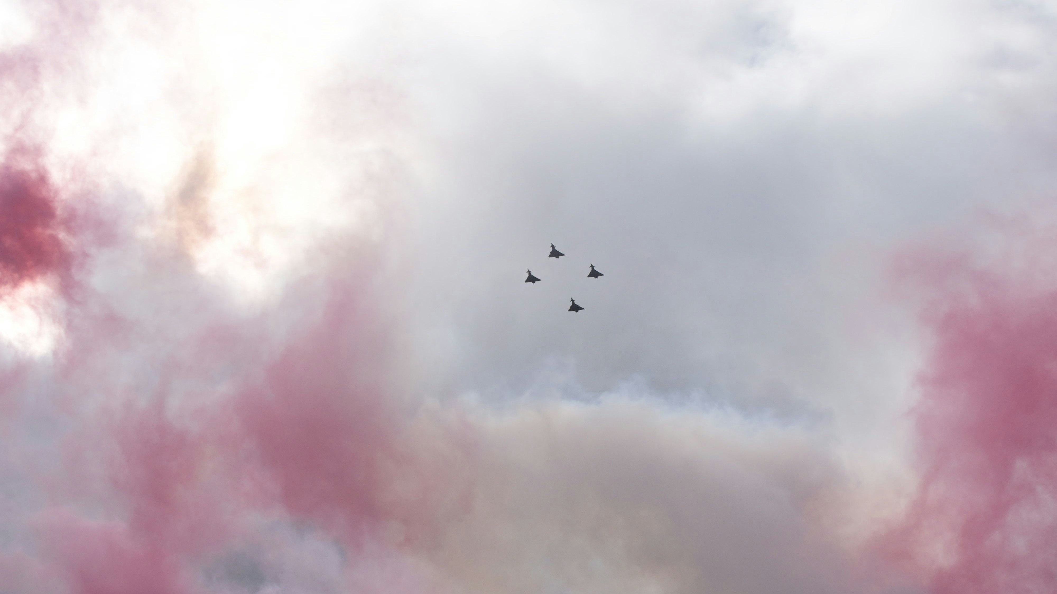 Heute.at - Panzer, Eurofighter – Tausende strömen zum Heldenplatz