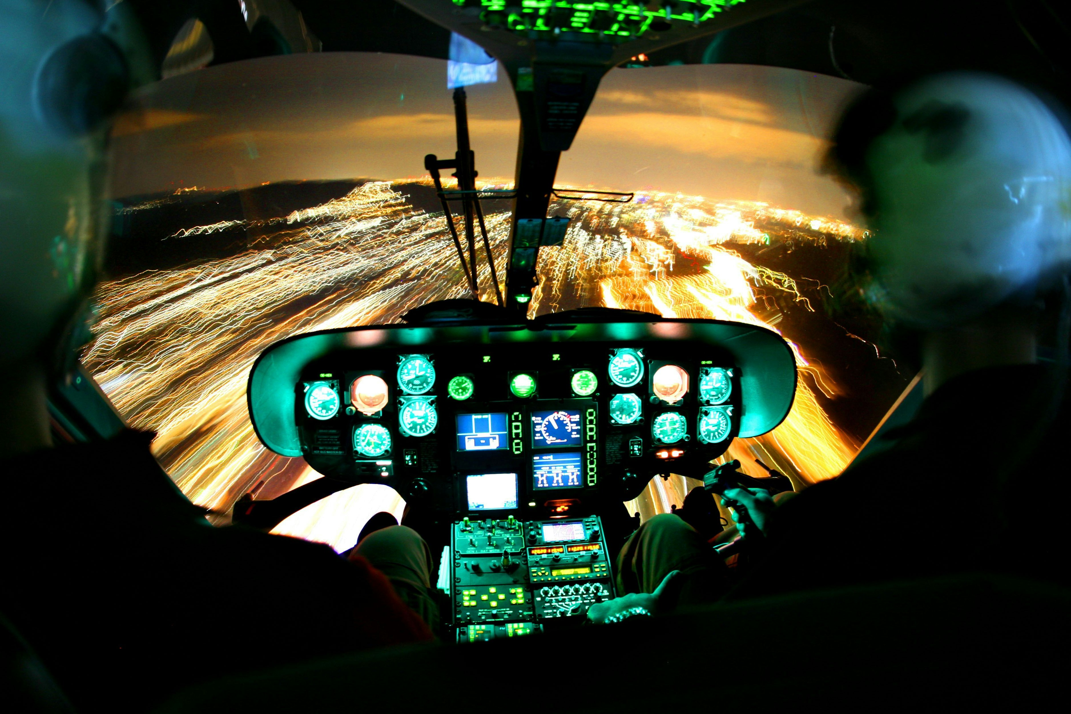 Fliegen auch in der Nacht Einsätze: Die Rettungshubschrauber des ÖAMTC