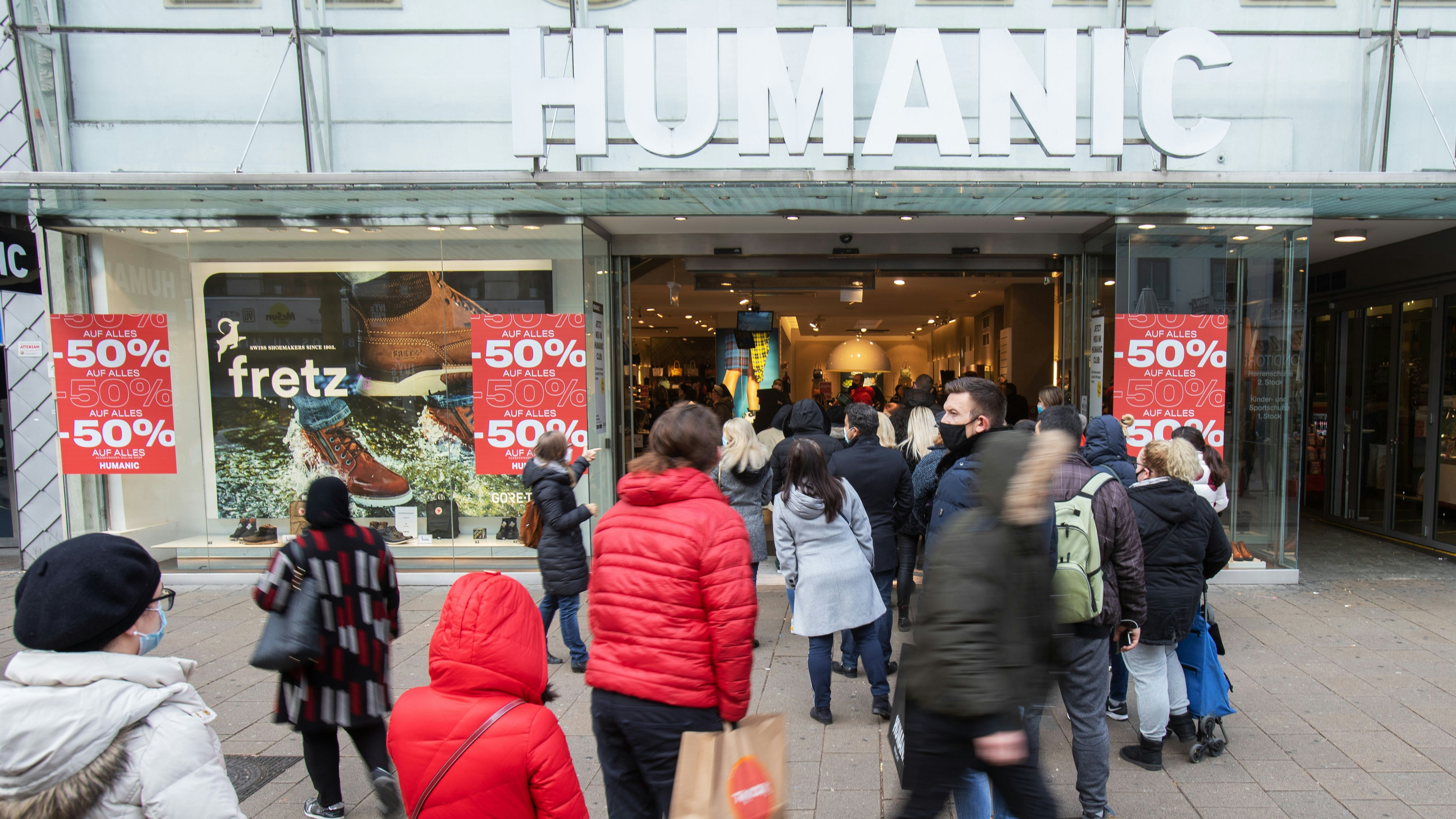 Heute.at - Es ist fix! Schuh-Gigant Humanic wird verkauft