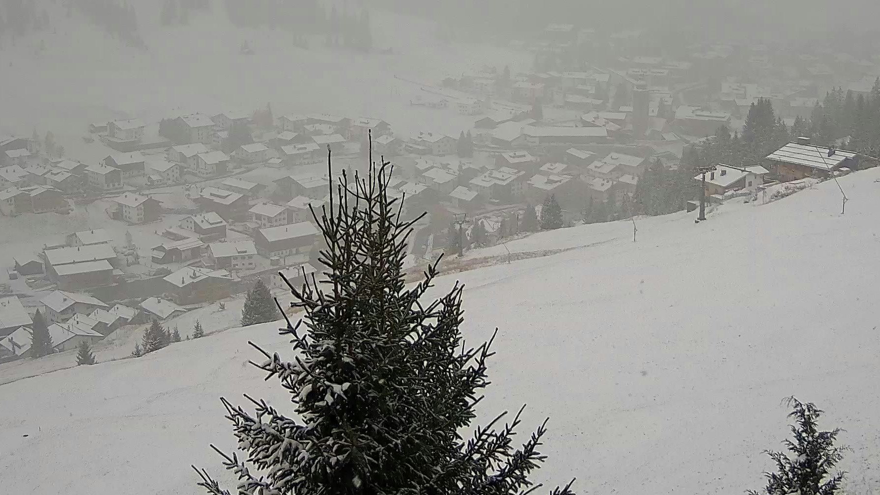 Blick auf Lech am Arlberg Montagvormittag.