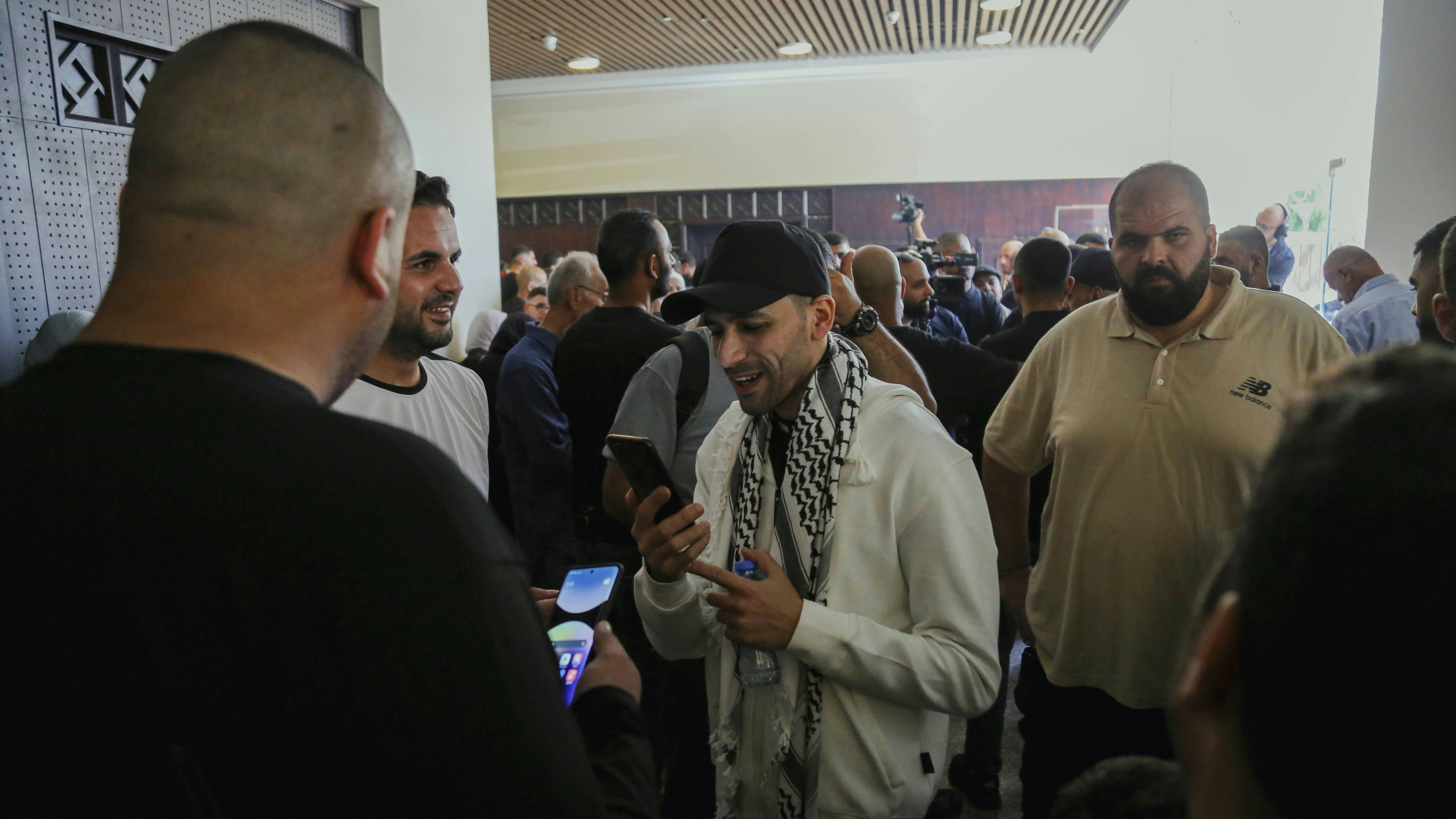 Heute.at - Schwerverbrecher leben unter Touristen im Luxushotel