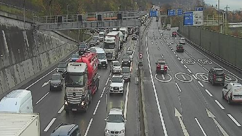 Heute.at - Lkw-Unfall auf der A12 – 13 Kilometer langer Stau