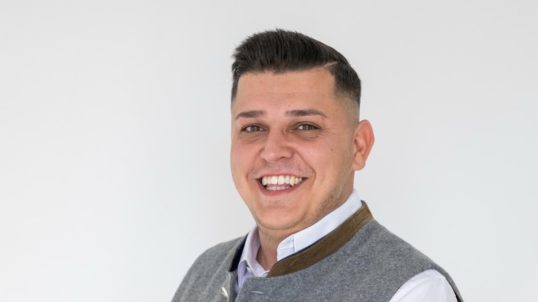 Gemeinderat Alen Corkovic (FP) übt heftige Kritik an der "Park-Abzocke".